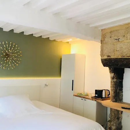 בית הארחה La Maison Des Arts 3*